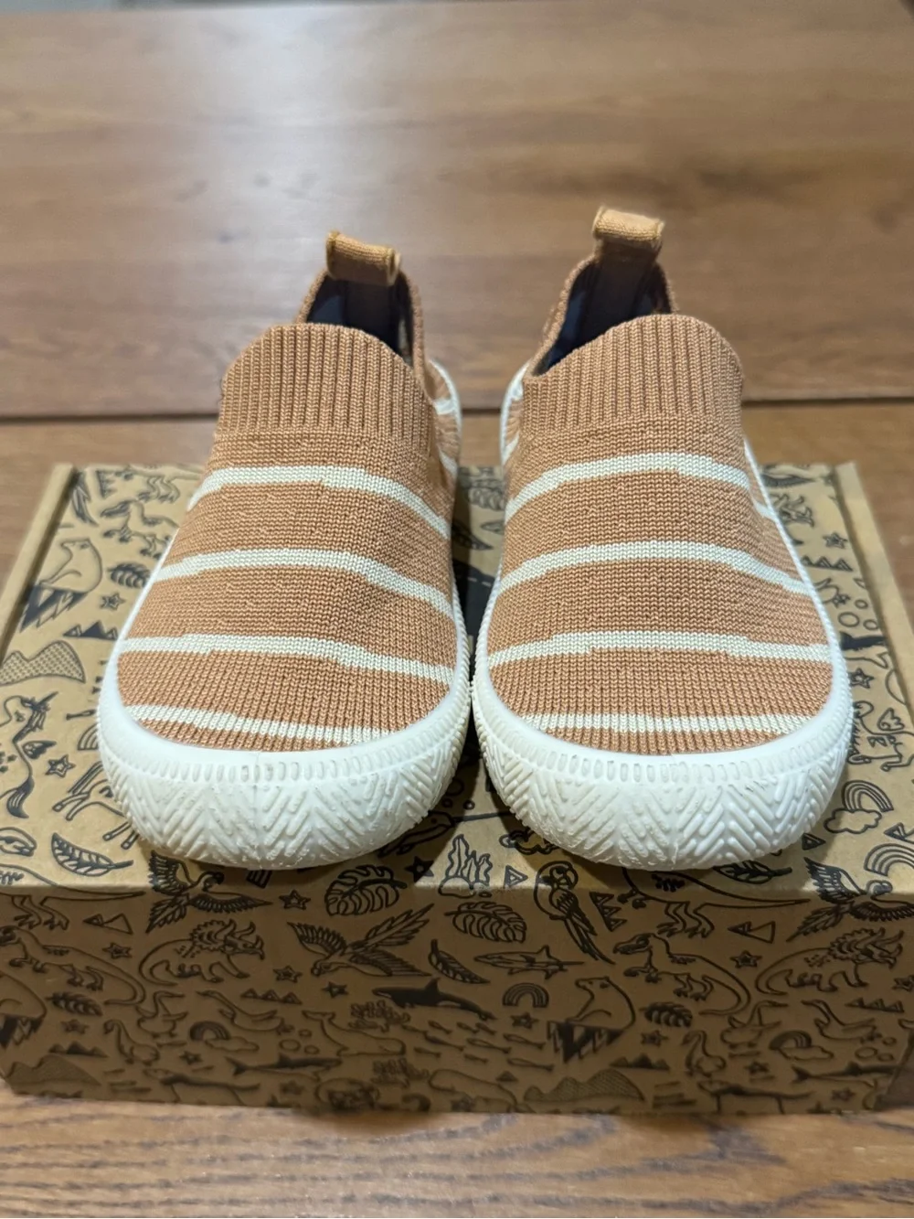 Jan & Jul Toddlers Graphic Knit Slip-On Shoes US 7 | Like New | Machine Washable